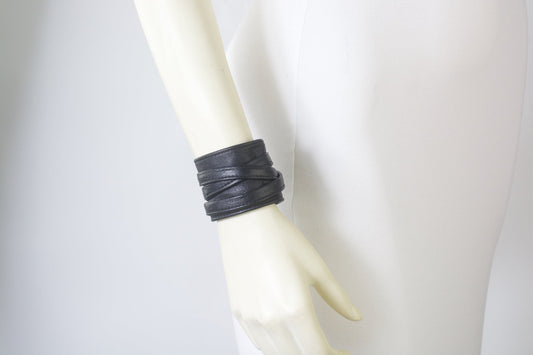 String Cuff