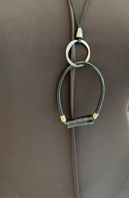 Loop Necklace