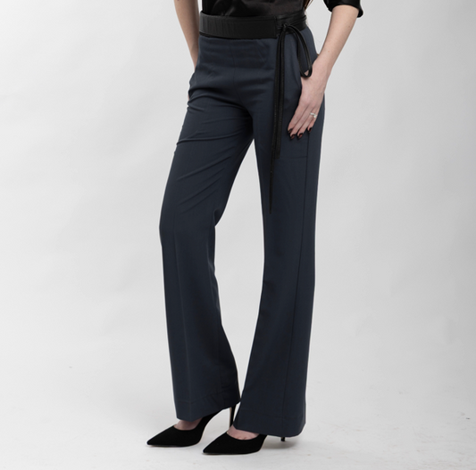 A stunning black pant from SWABY that is perfect for the office, evening and event